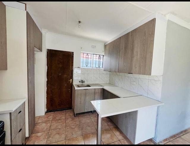 2 BEDROOM PROPERTY TO RENT IN ORMONDE